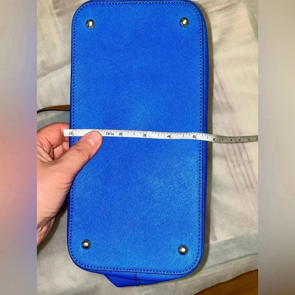 Calvin  Klein bag bright blue color. New - Picture 9 of 10